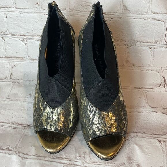 DONALD J PLINER | Sassi Gold Platino Peep Toe Bootie - Picture 2 of 5